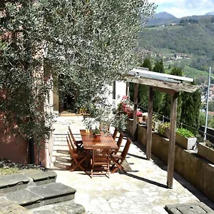 https://il-giardino-di-berbech-stanza-castagno.italymilanhotels.net